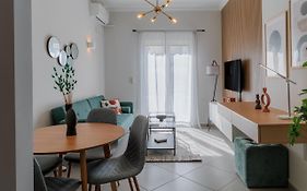 Sunny & Modern Apt For 3 Persons